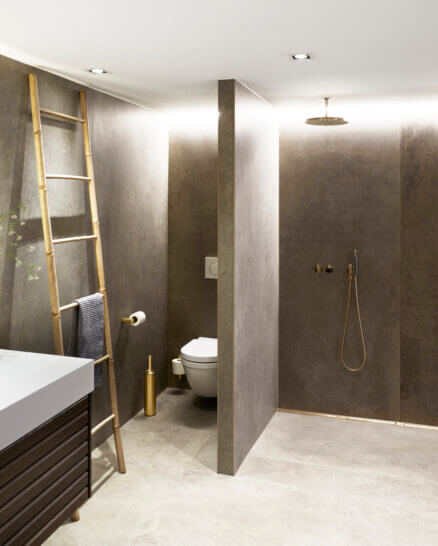 reframe_soap shelf_toilet brush floor_toilet paper_HighLine colour bespoke_brass
