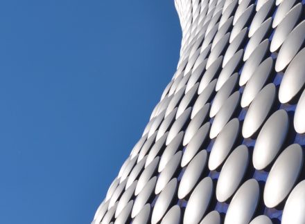 伯明翰投资趋势正旺