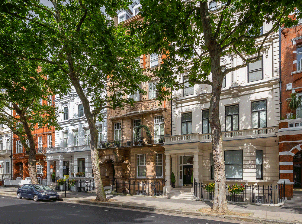 RARE-OPPORTUNITY-TO-OWN-A-HOME-IN-PRIME-CENTRAL-LONDON-‘MODEL-VILLAGE’