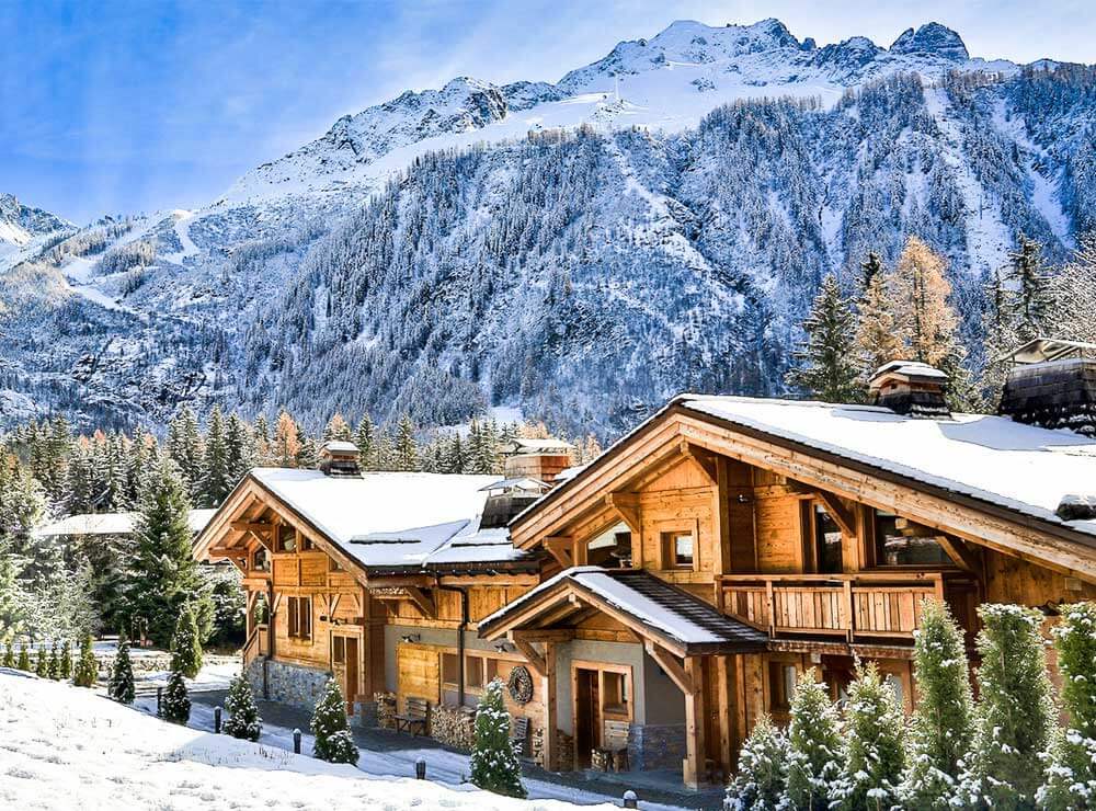 THE-CHARM-OF-CHAMONIX-TAKES-IT-TO-THE-TOP-OF-THE-LIST-FOR-SKIING-IN-THE-ALPS