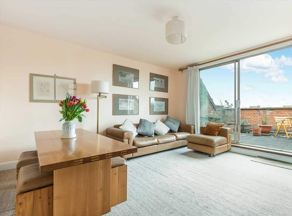 CHELSEA-PENTHOUSE-WITH-RIVER-VIEWS-ON-THE-MARKET-FOR-UNDER-£1-MILLION