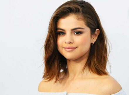 SELENA GOMEZ LISTS HER ‘COTTAGE STYLE’ LOS ANGELES HOME