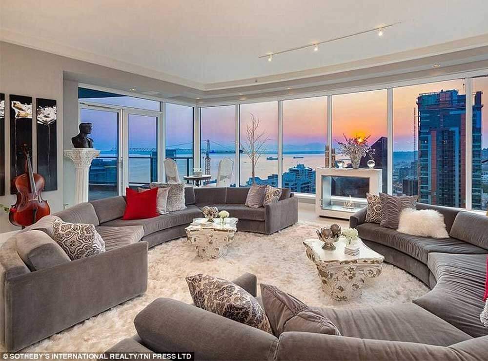 Fifty-Shades-Of-Grey-Penthouse-Hits-The-Seattle-Property-Market