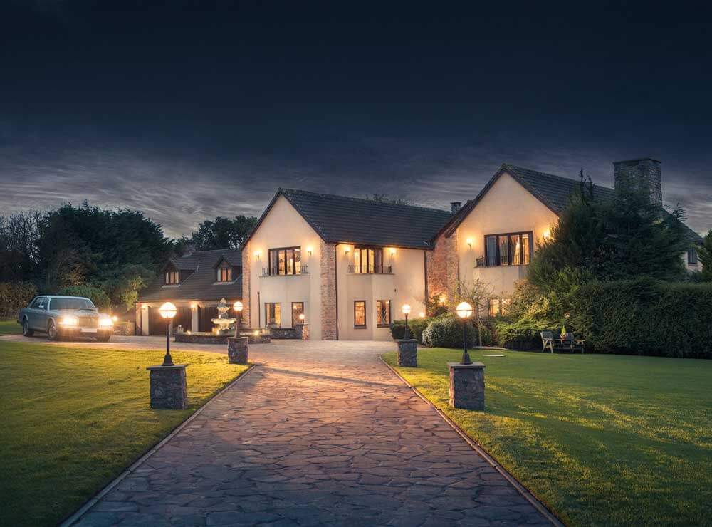 Nations-Strive-To-Get-Their-Hands-On-Downton-Abbey-Style-Home-In-Global-Competition