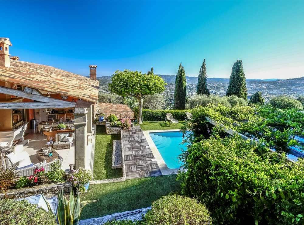 France-a-happier-place-to-live-than-in-the-UK