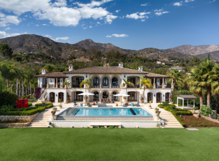 Property of The Week – An Unparalleled Piece Of Paradise