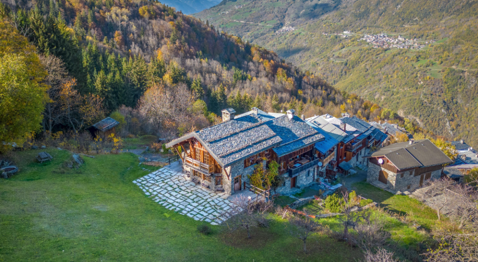 Property Of The Week - Double chalet near the French Alps
