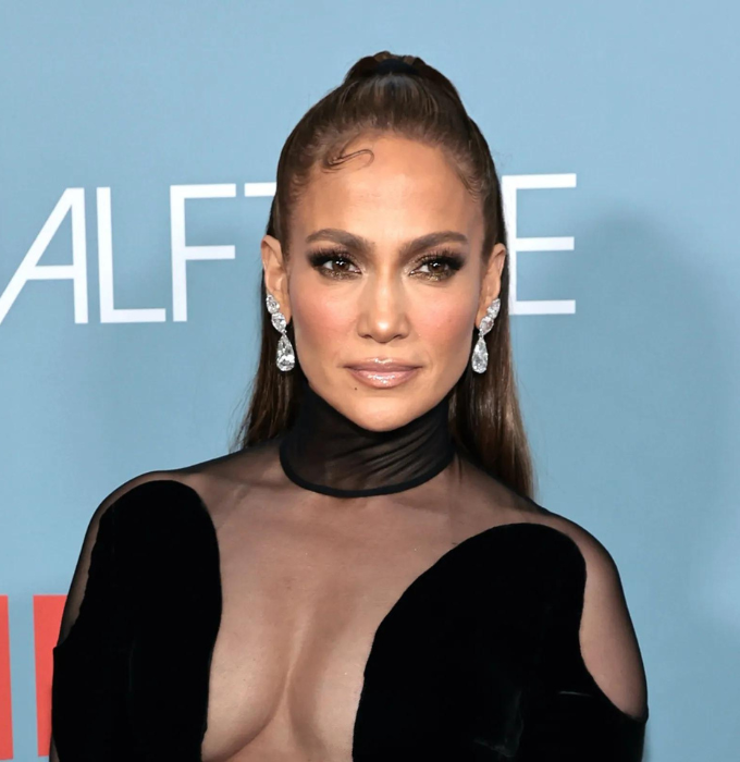 J Lo Celebrity News