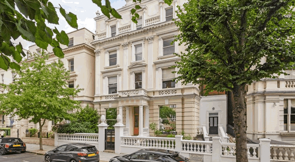 Notting Hill Villa With High-Yield Apartments For Sale