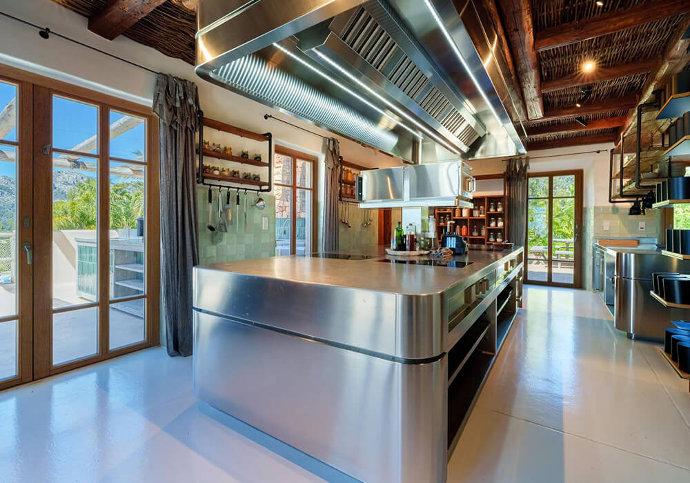 Mediterranean Mansion In Sierra de Tramuntana