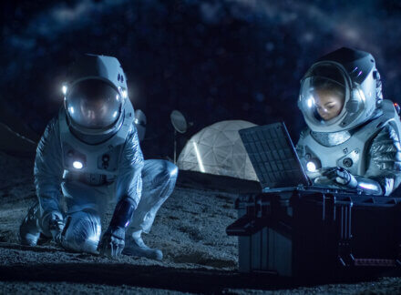 UK Scientist to Study Moon Samples