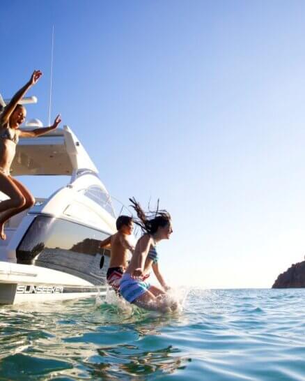 kids jumping off boat 300 dpi