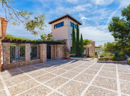 Property Of The Week: Camp de Mar’s Hidden Gem