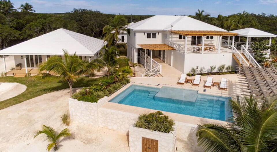 Luxury Oceanfront Estate for Sale On Bahamas Island