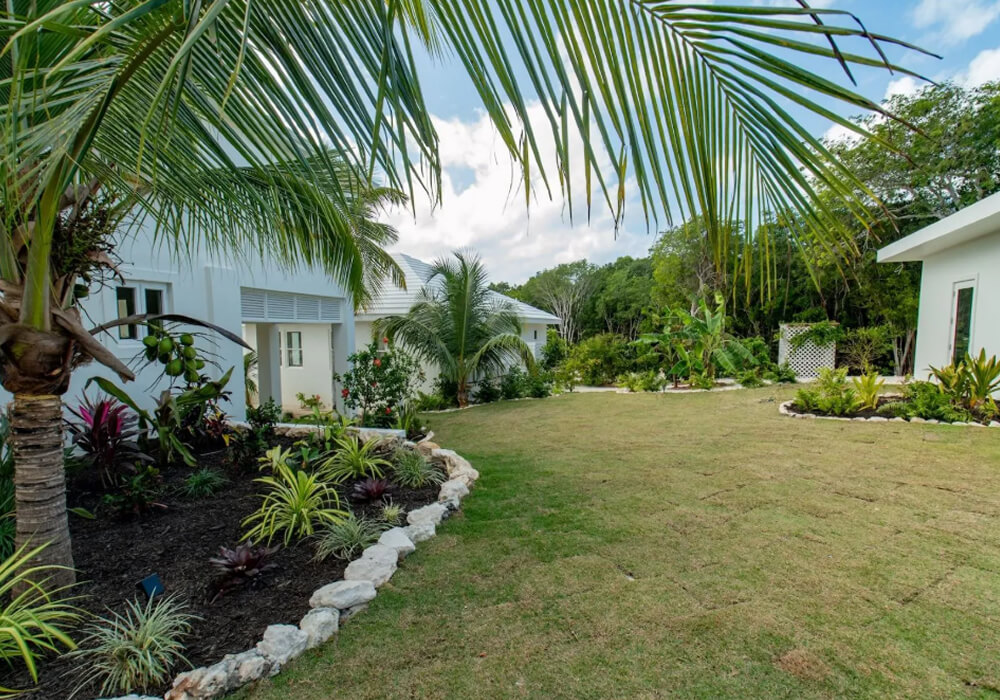 Luxury Oceanfront Estate for Sale On Bahamas Island