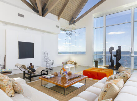 Hong Kong Super-Luxury Market Showing Strong Performance