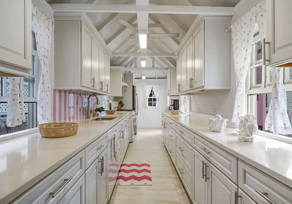Doll House Harbour Island Homes Bahamas